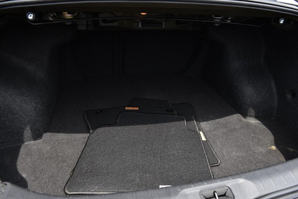 Nissan Altima Vehicle Image 22