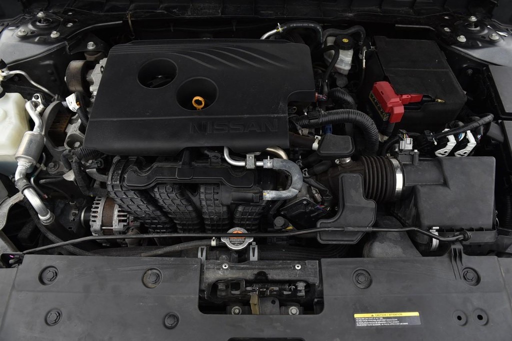 Nissan Altima Vehicle Image 23