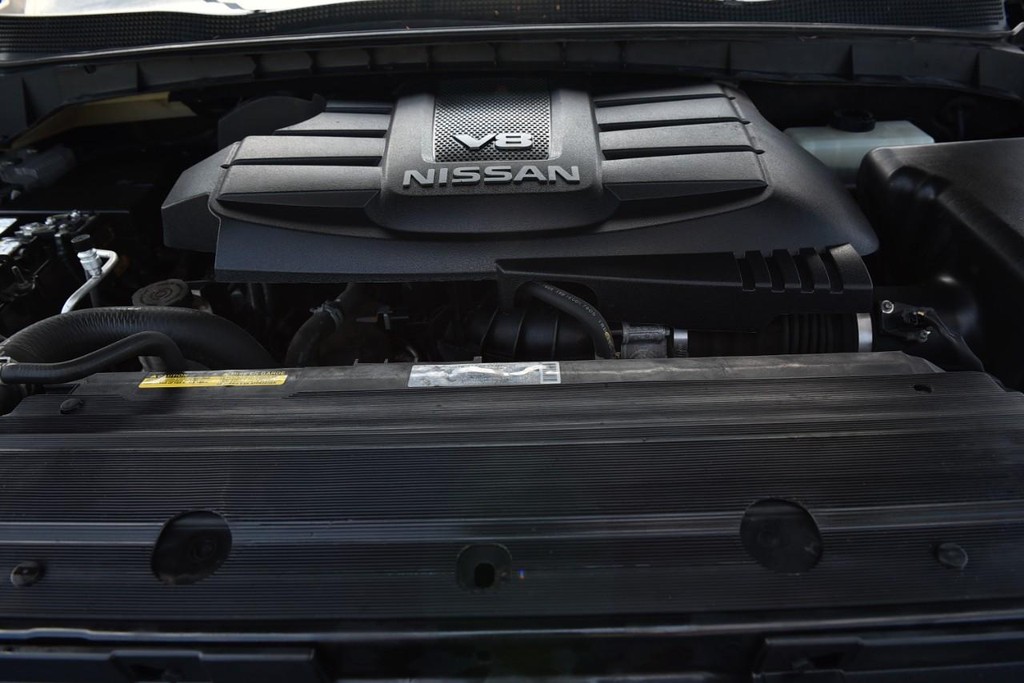 Nissan Titan Vehicle Image 29