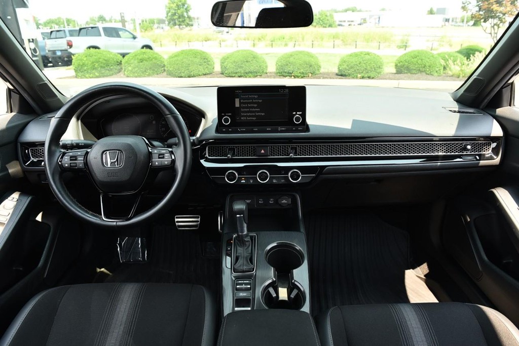 Honda Civic Sedan Vehicle Full-screen Gallery Image 7
