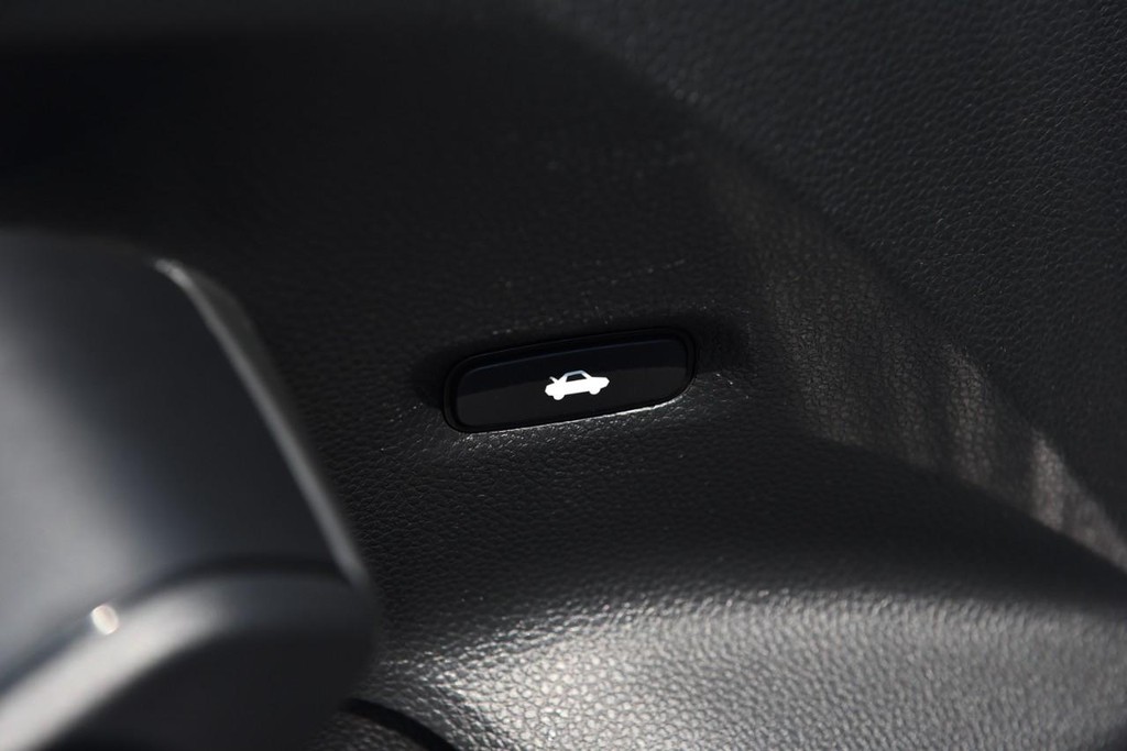 Honda Civic Sedan Vehicle Full-screen Gallery Image 9