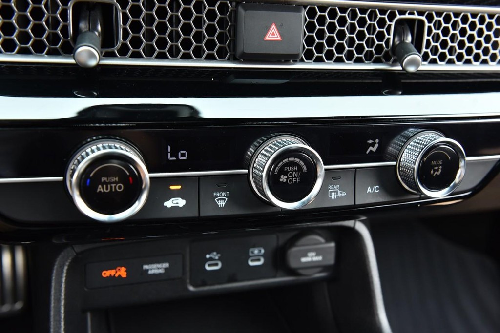 Honda Civic Sedan Vehicle Full-screen Gallery Image 16