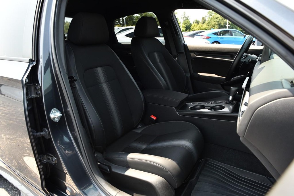 Honda Civic Sedan Vehicle Full-screen Gallery Image 22