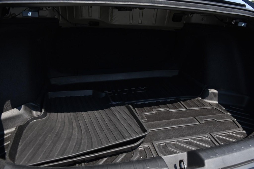 Honda Civic Sedan Vehicle Full-screen Gallery Image 24