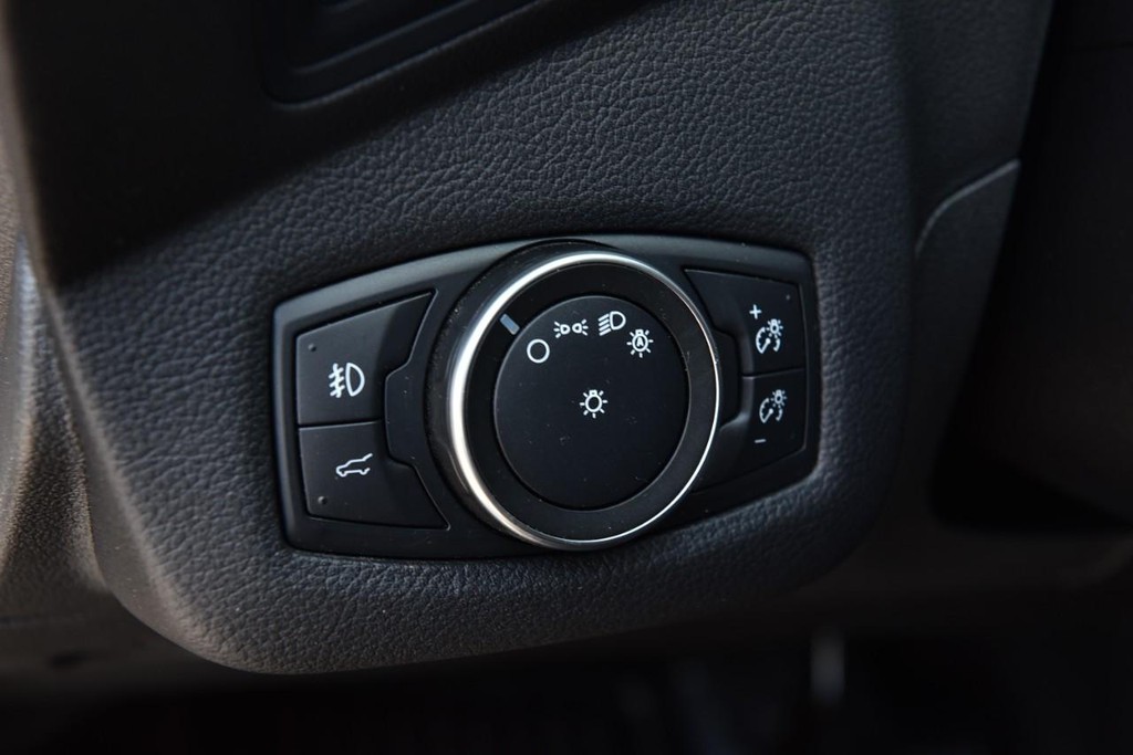 Ford Escape Vehicle Image 10