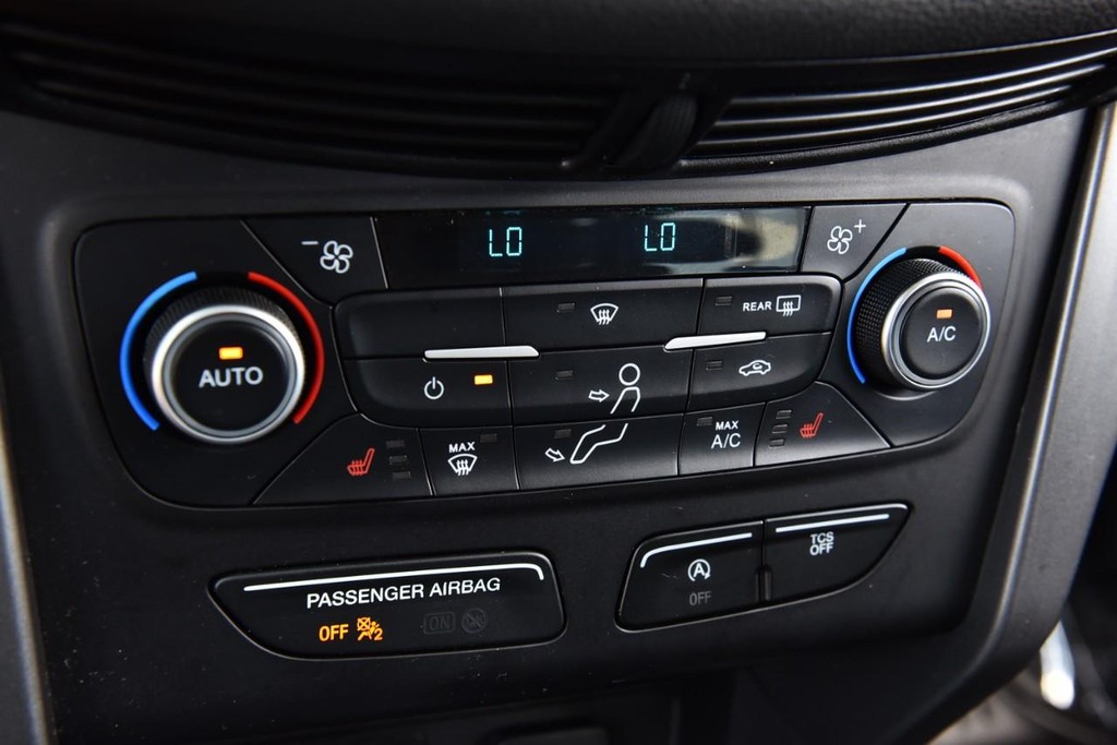 Ford Escape Vehicle Image 14