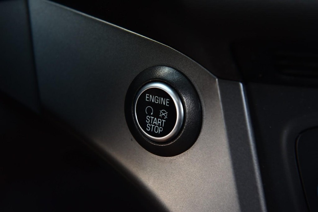 Ford Escape Vehicle Image 16