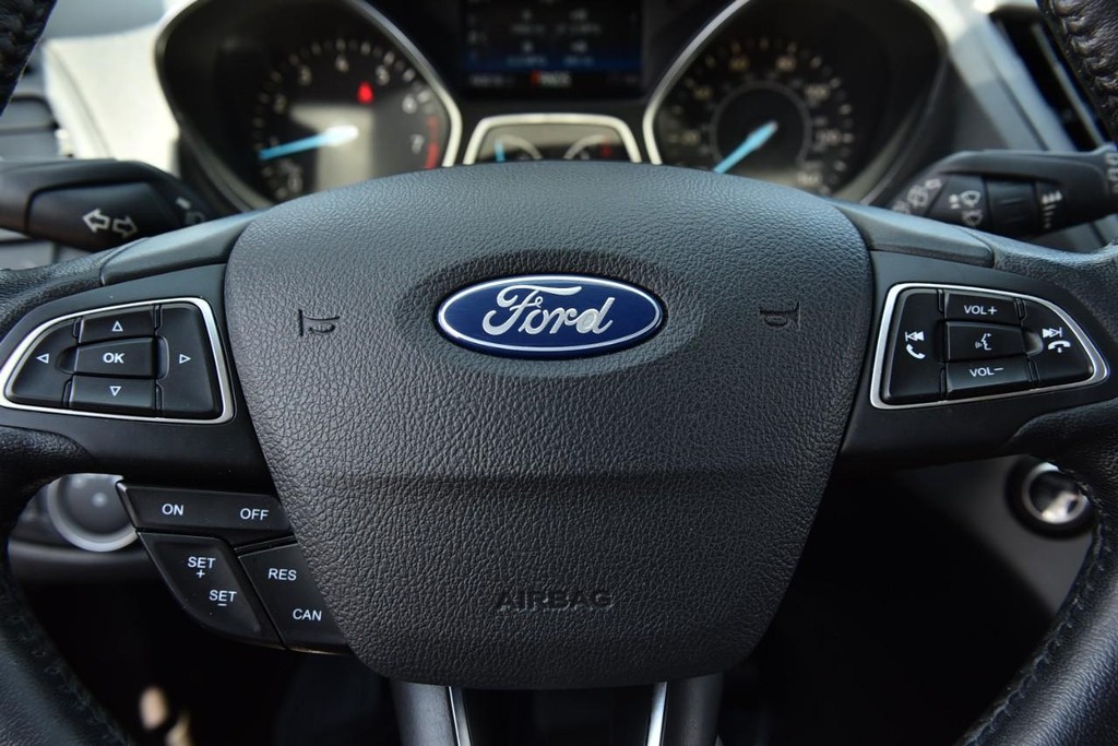 Ford Escape Vehicle Image 17