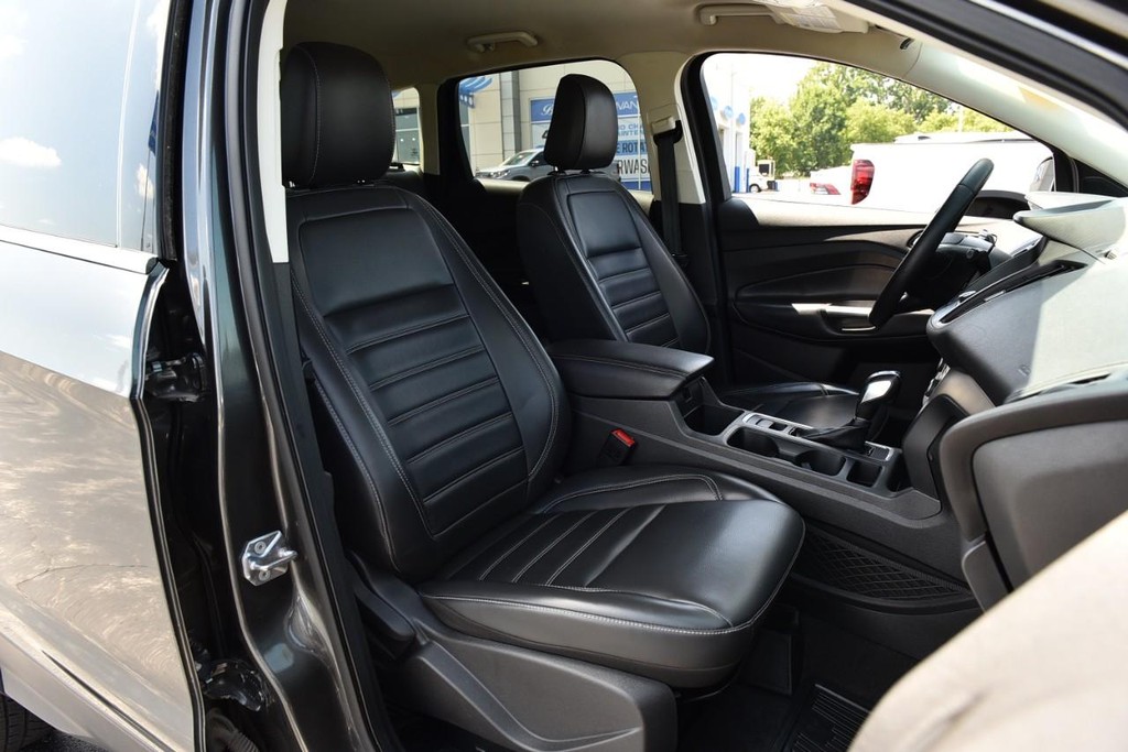 Ford Escape Vehicle Image 19
