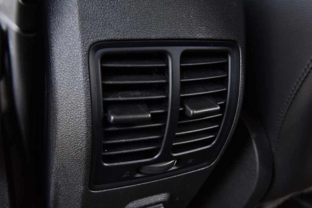 Ford Escape Vehicle Image 21