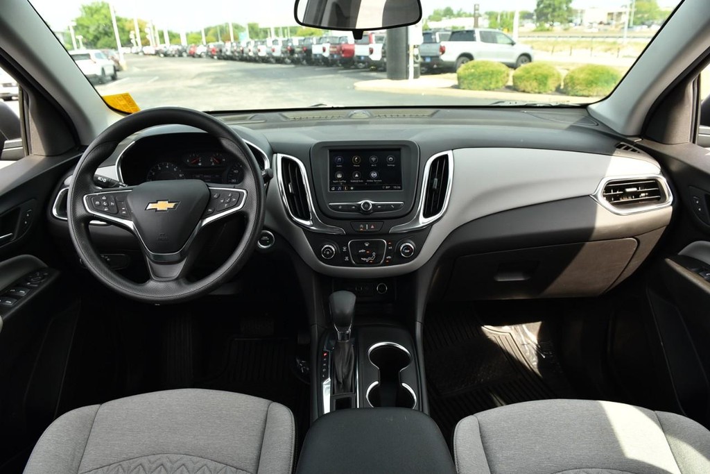 Chevrolet Equinox Vehicle Full-screen Gallery Image 07