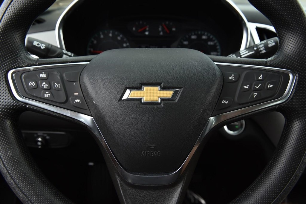 Chevrolet Equinox Vehicle Full-screen Gallery Image 16