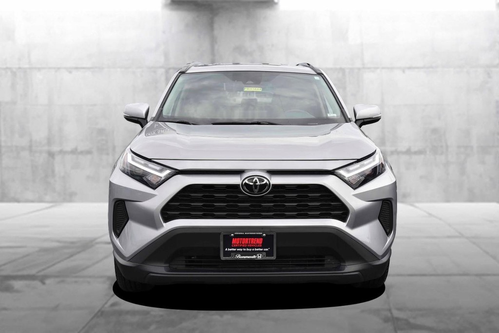 Toyota RAV4 Vehicle Image 04