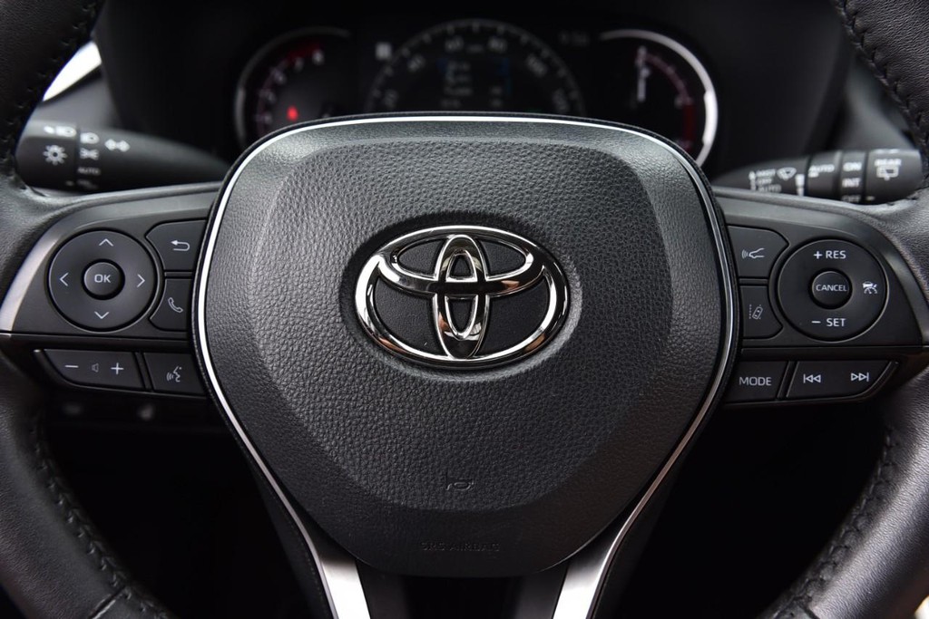 Toyota RAV4 Vehicle Image 17