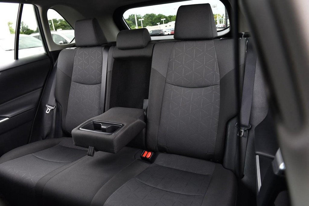 Toyota RAV4 Vehicle Image 20