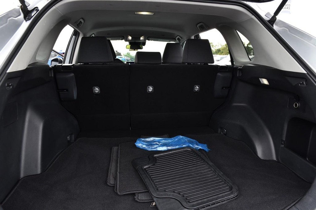 Toyota RAV4 Vehicle Image 23