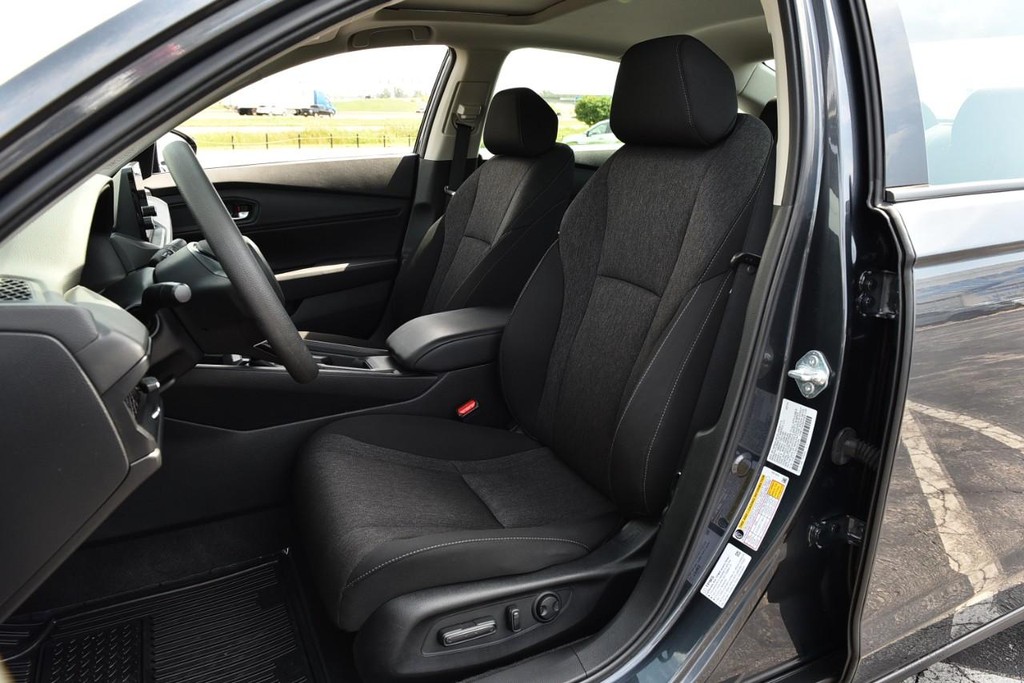 Honda Accord Sedan Vehicle Image 19