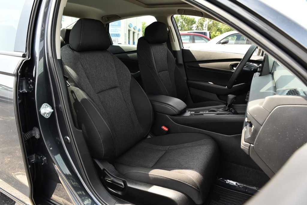 Honda Accord Sedan Vehicle Image 20