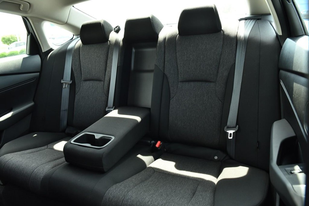 Honda Accord Sedan Vehicle Image 22