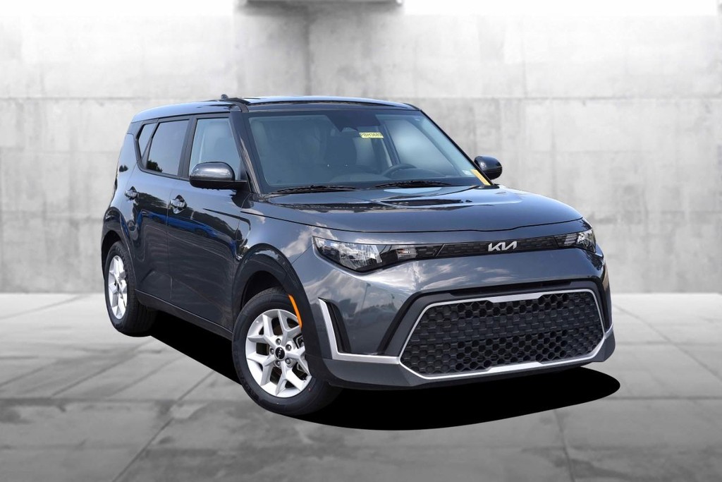 Kia Soul Vehicle Image 02