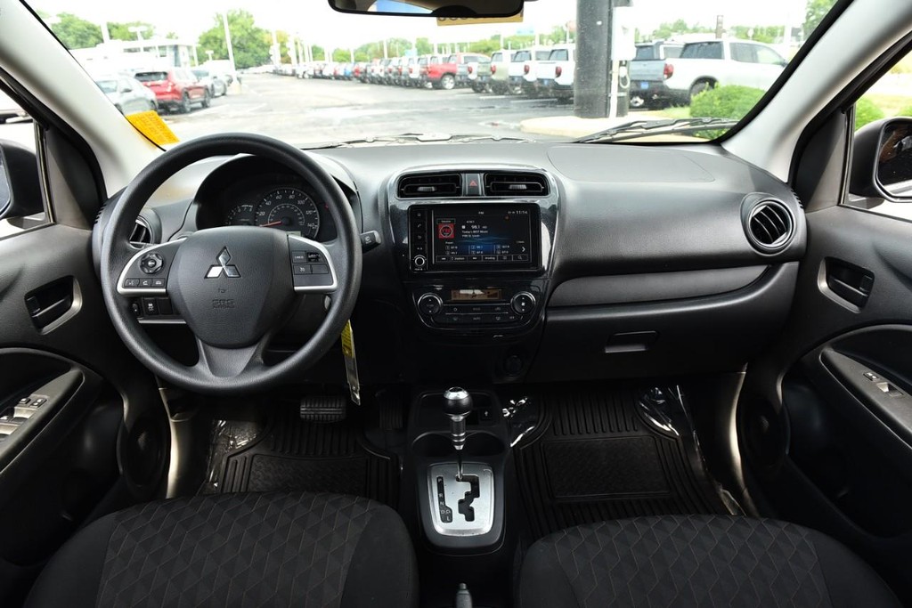 Mitsubishi Mirage Vehicle Image 07