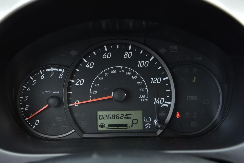 Mitsubishi Mirage Vehicle Image 10