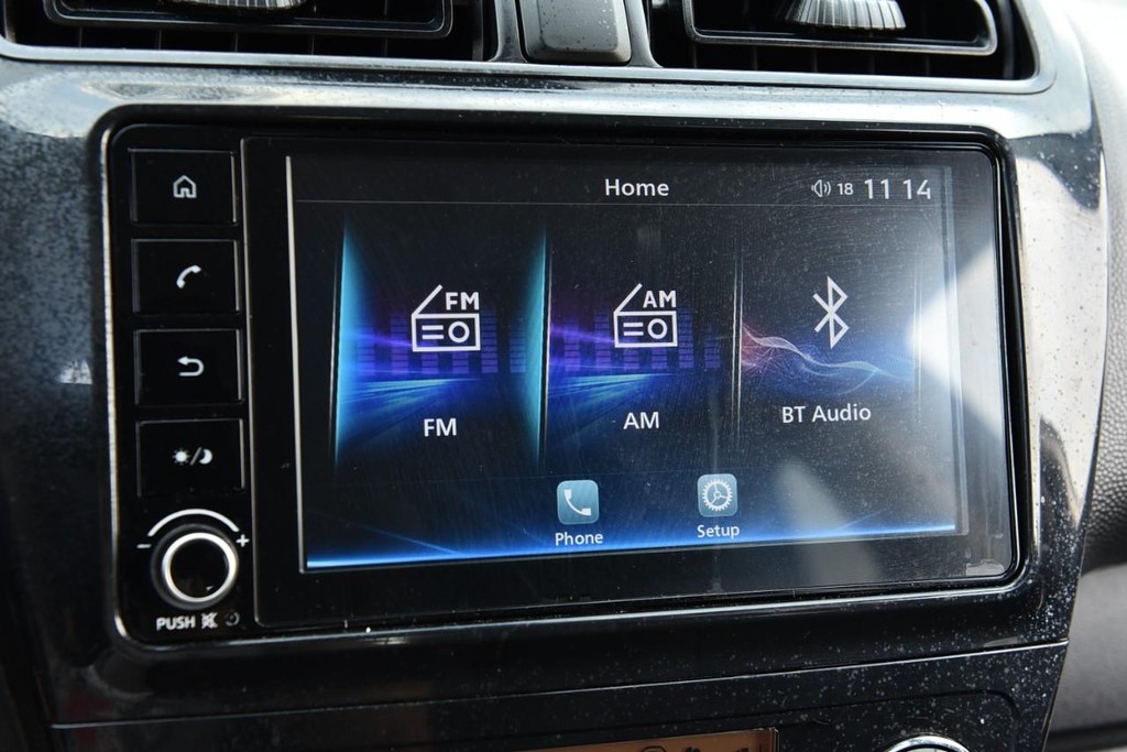 Mitsubishi Mirage Vehicle Image 12