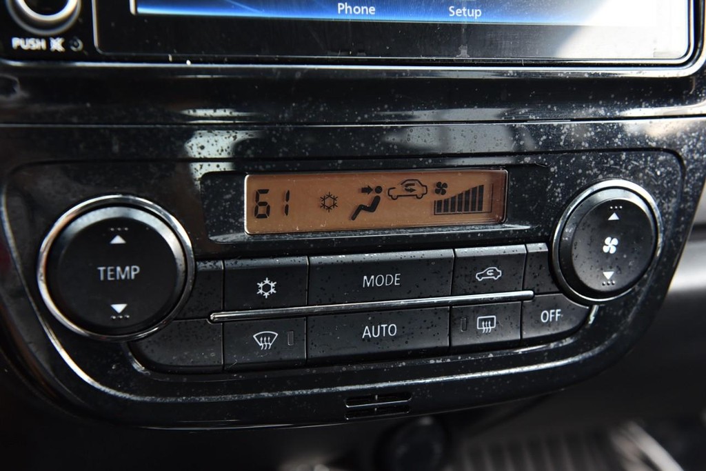Mitsubishi Mirage Vehicle Image 13