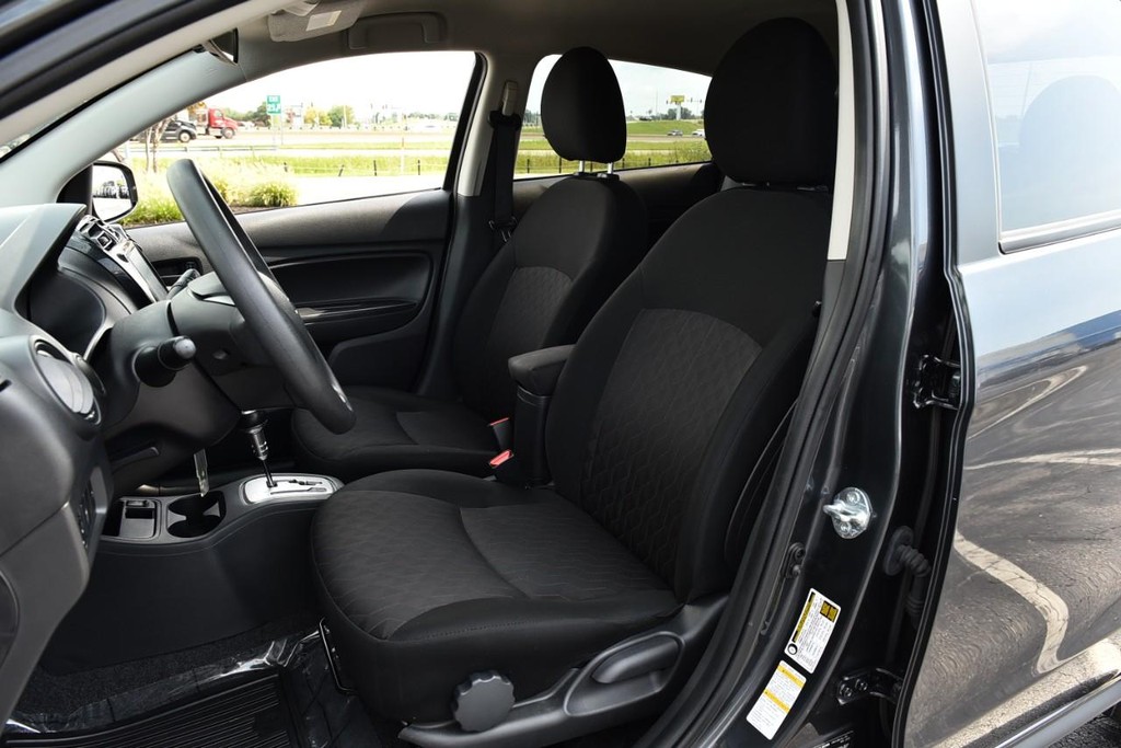 Mitsubishi Mirage Vehicle Image 15