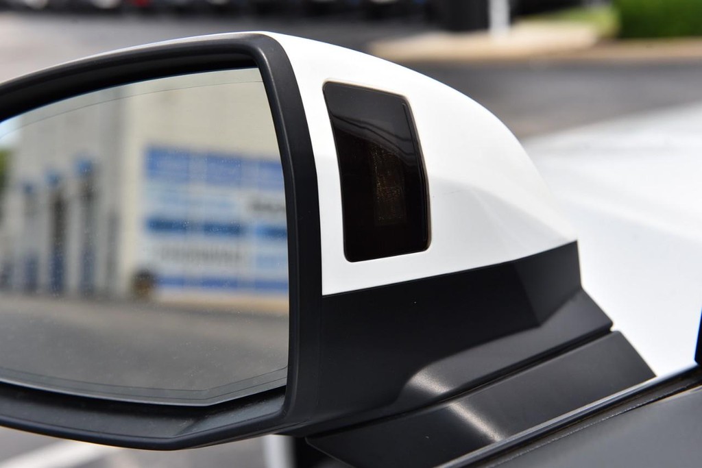 Audi Q5 Vehicle Full-screen Gallery Image 11