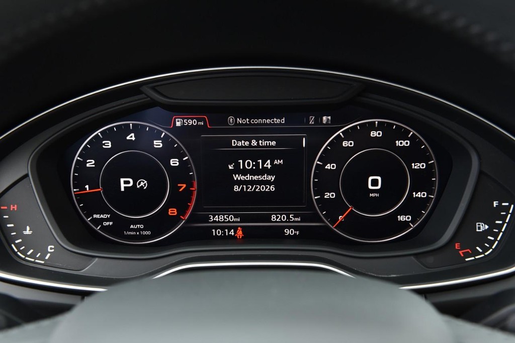 Audi Q5 Vehicle Full-screen Gallery Image 13