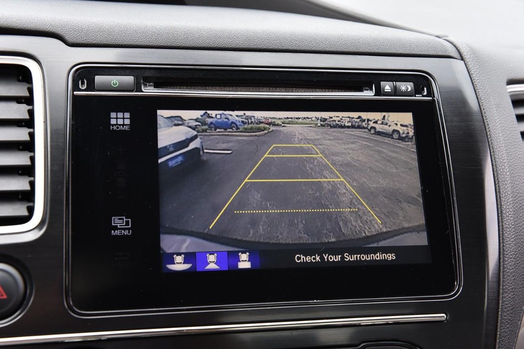 Honda Civic Sedan Vehicle Image 13