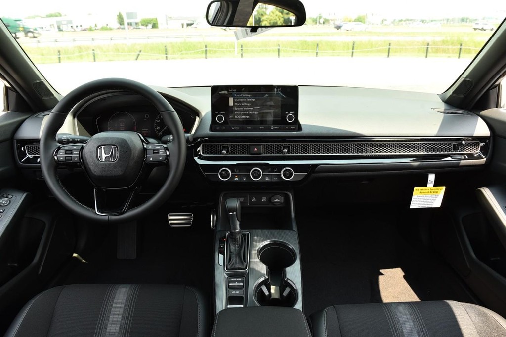 Honda Civic Hatchback Vehicle Image 07