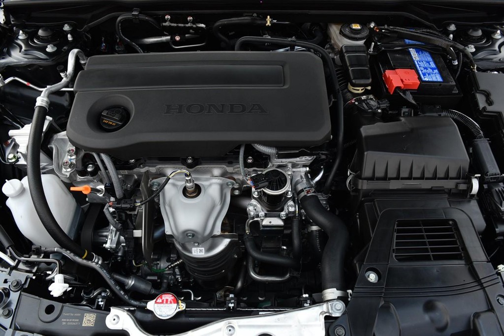 Honda Civic Hatchback Vehicle Image 24
