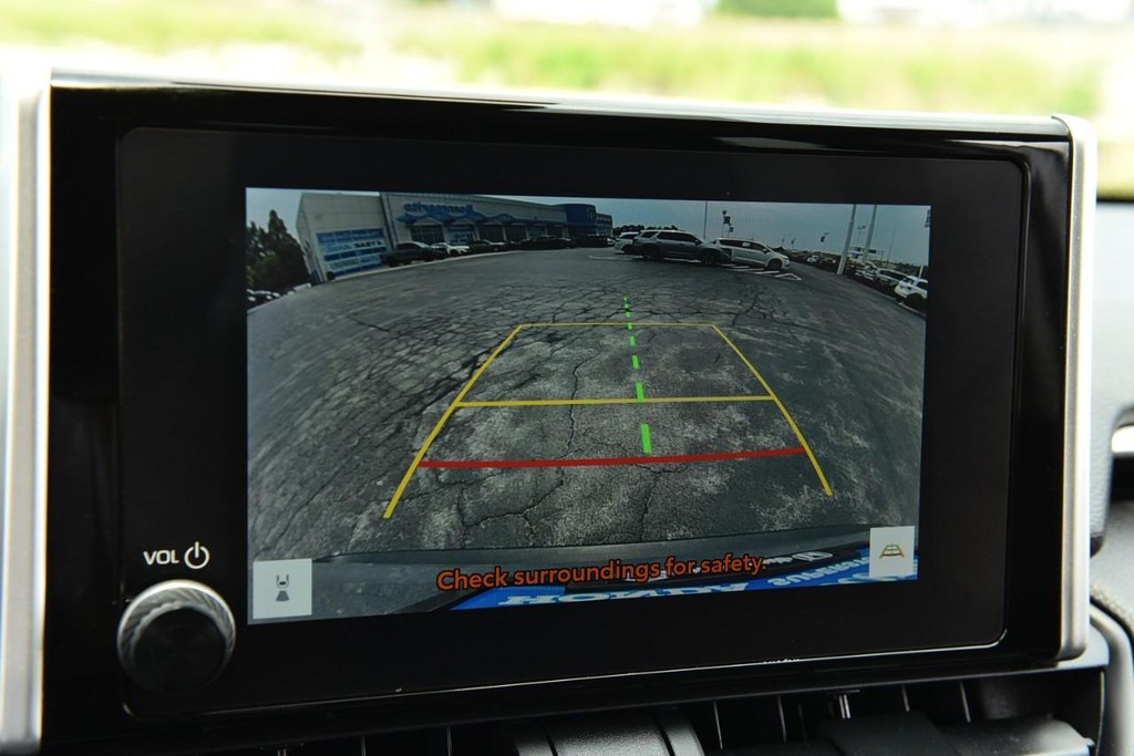 Toyota RAV4 Vehicle Image 11