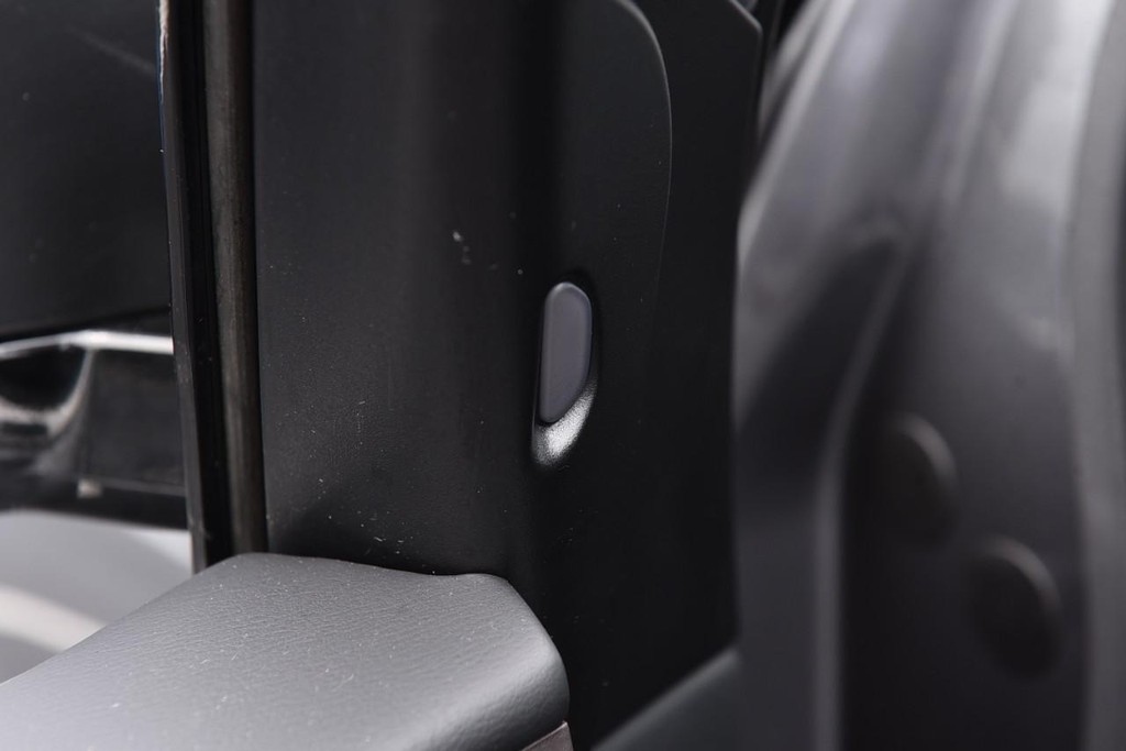 Nissan Murano Vehicle Image 10