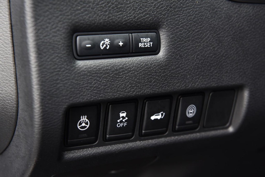 Nissan Murano Vehicle Image 12