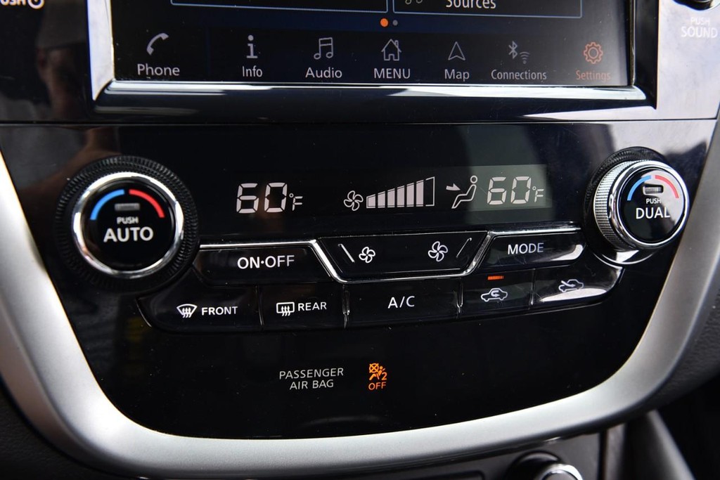 Nissan Murano Vehicle Image 19