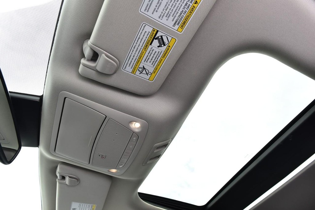 Nissan Murano Vehicle Image 25