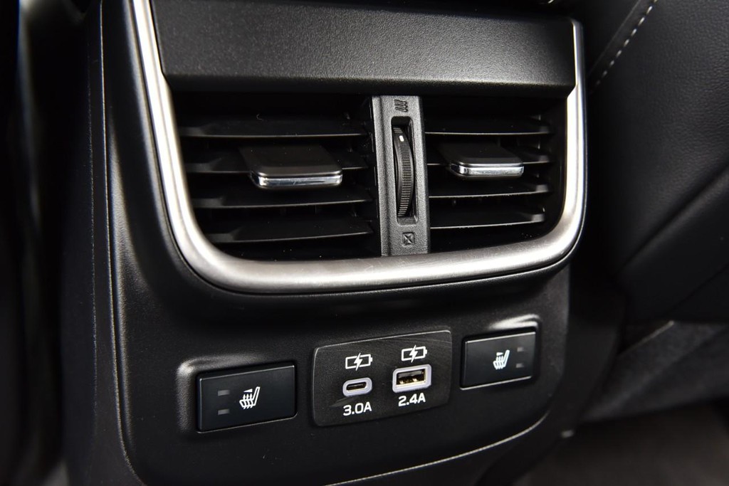Subaru Outback Vehicle Image 24