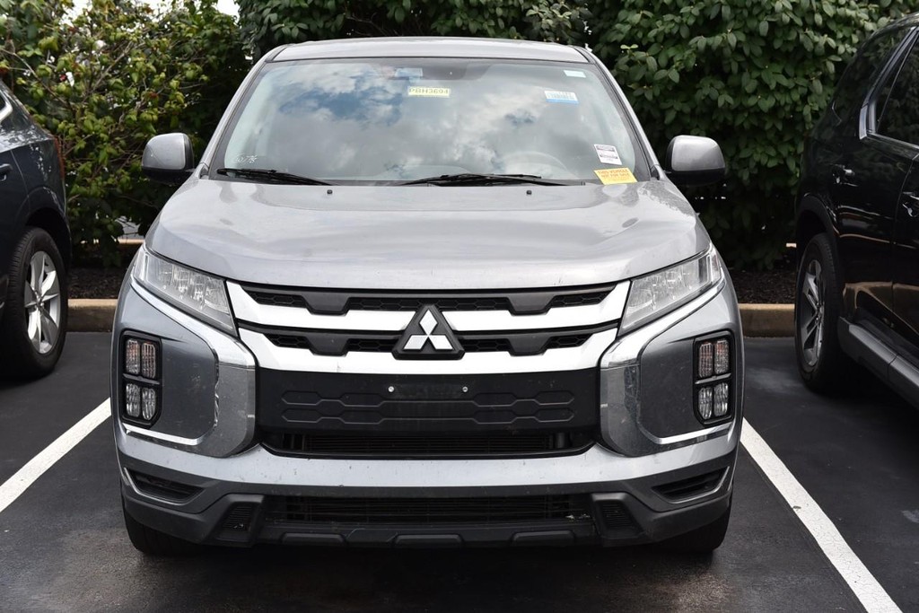 Mitsubishi Outlander Sport Vehicle Image 03
