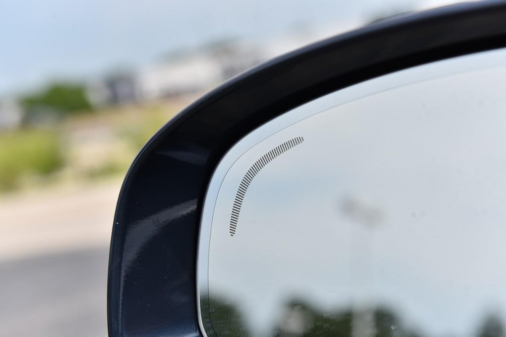 Volvo XC60 Vehicle Image 10