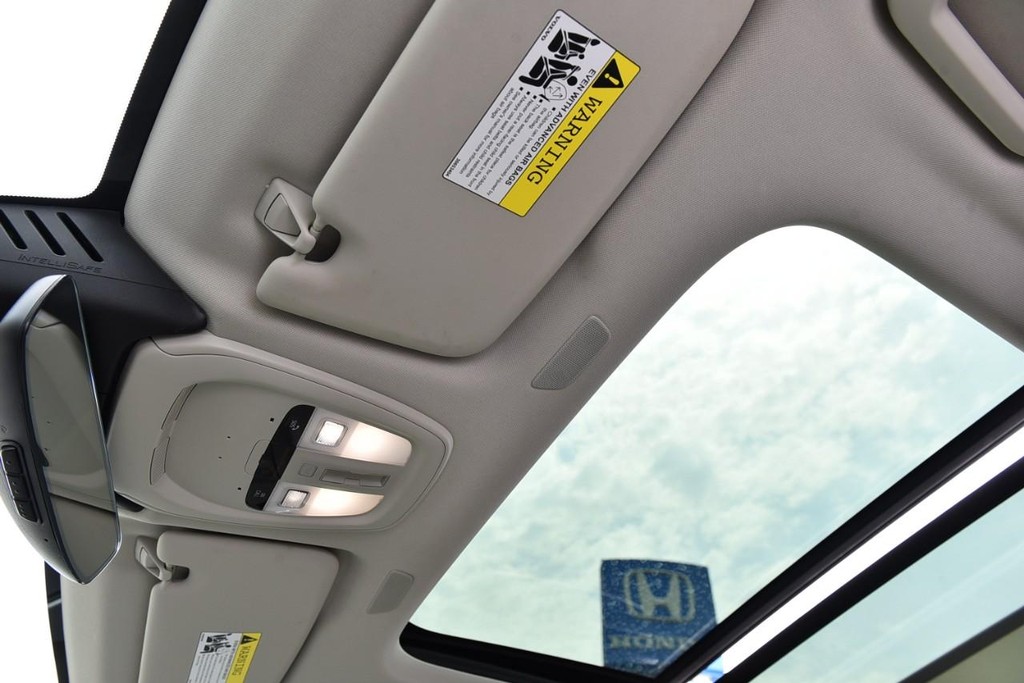 Volvo XC60 Vehicle Image 21