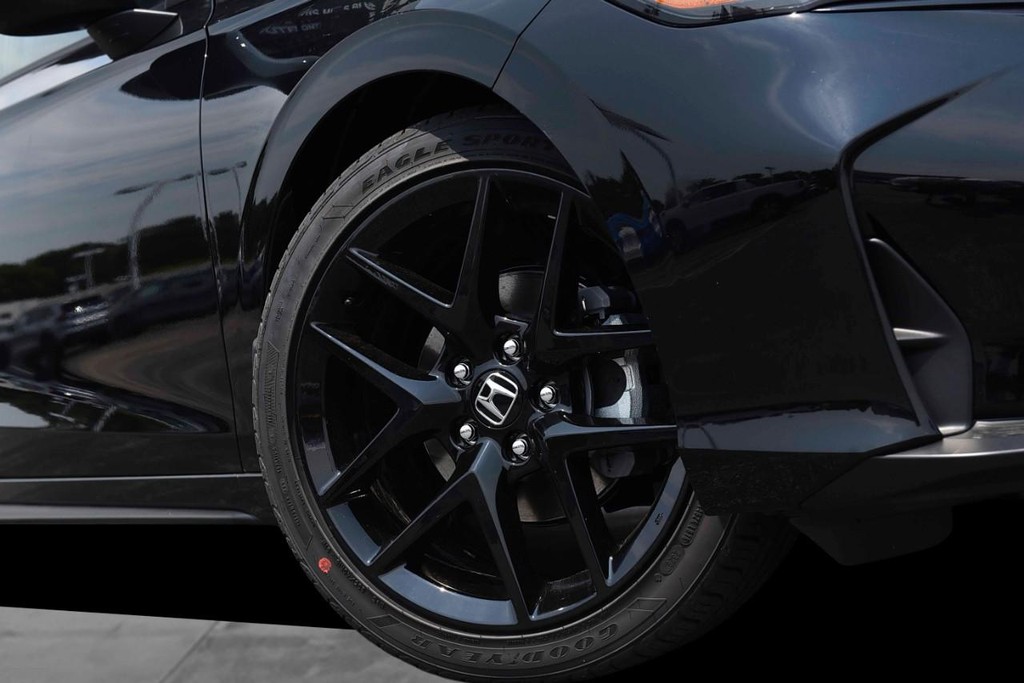 Honda Civic Hatchback Vehicle Image 03