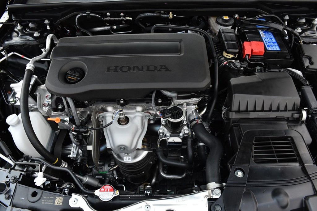 Honda Civic Hatchback Vehicle Image 24