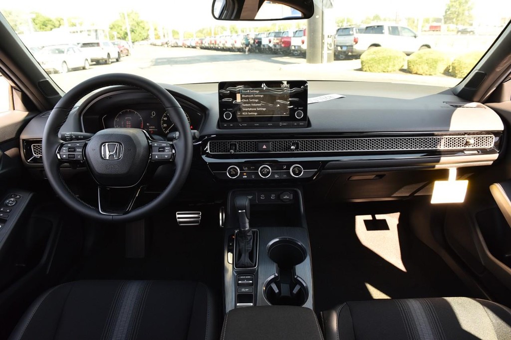 Honda Civic Hatchback Vehicle Image 07