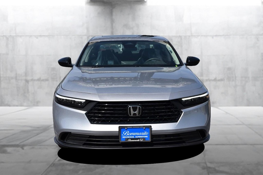 Honda Accord Sedan Vehicle Image 04