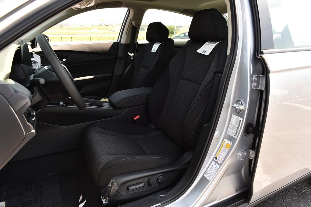 Honda Accord Sedan Vehicle Image 19