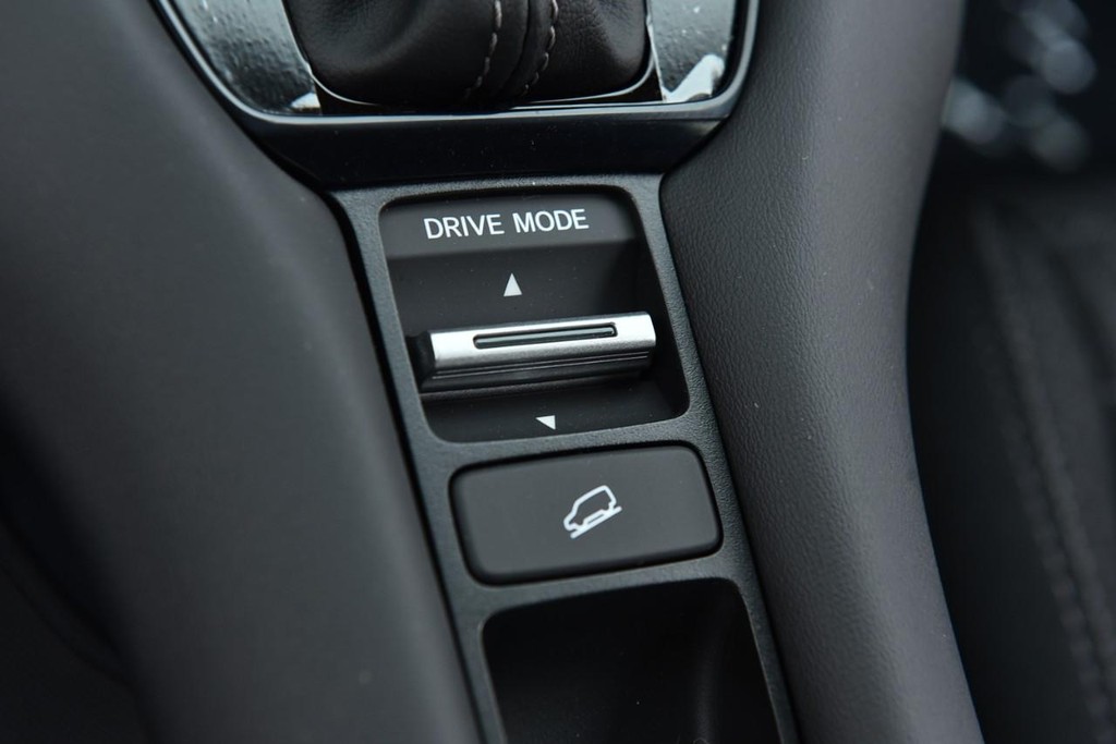 Honda HR-V Vehicle Image 16