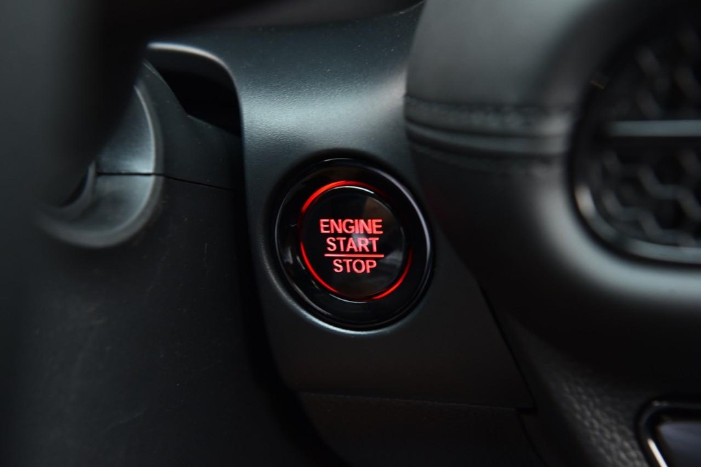 Honda HR-V Vehicle Image 18
